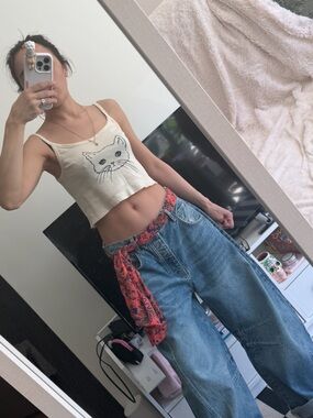 We the free -Good luck Mid rise Barrel jeans
Light Beam